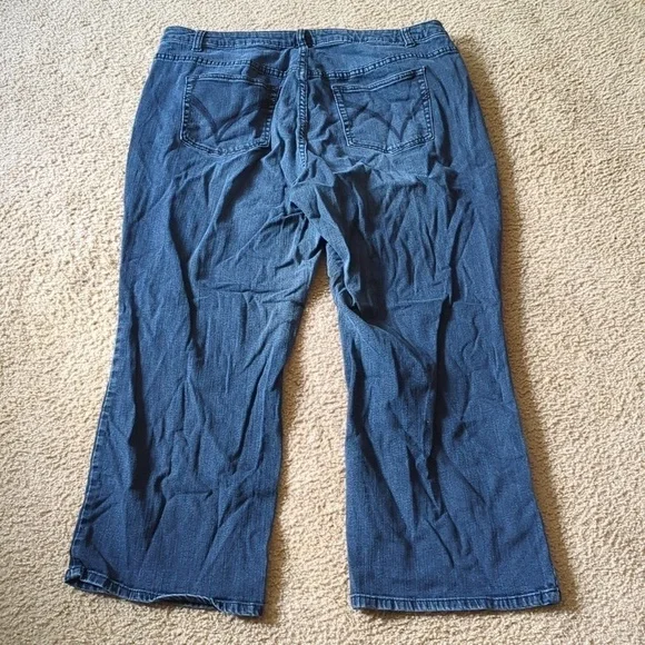 Venezia Medium Wash Denim Bootcut Jeans Size 18 Short/ Petite - Picture 5 of 6